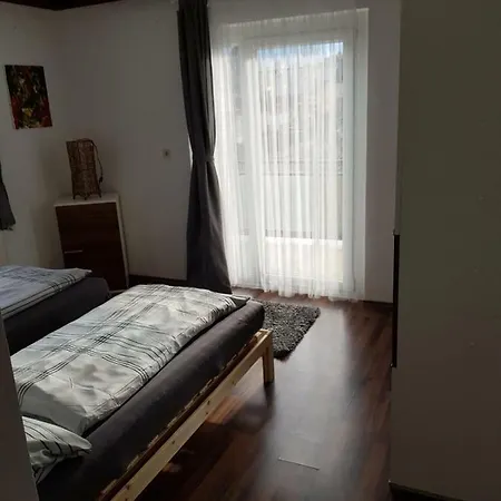 1 * بيشوفشوفن